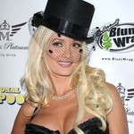 holly-madison-trifft-auf-hugh-hefner